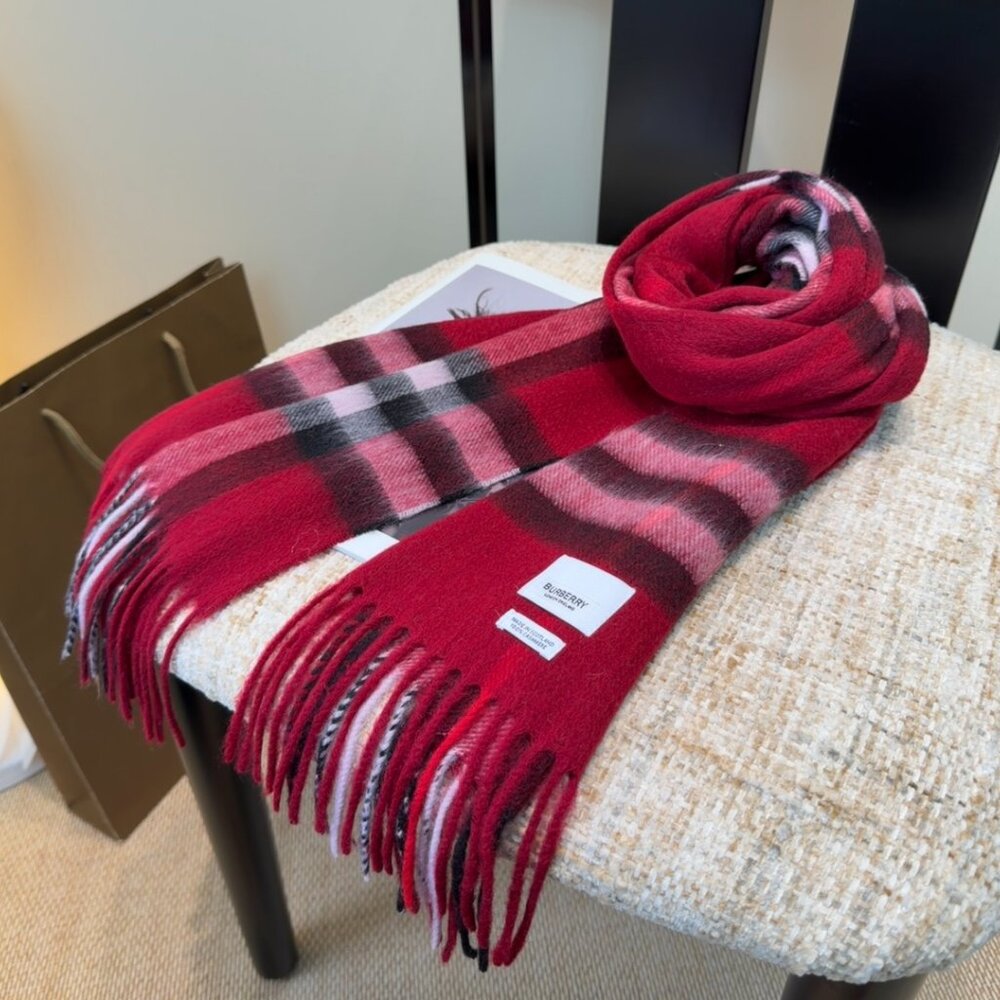 Burberry Cashmere Scarf Nova Check Made in Scotland Burgundy